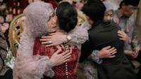 Zaki berterima kasih banget. Maaf kalau banyak ekspektasi dari Mama dan kakaknya Dea yang mungkin kurang dari Zaki. Zaki mohon dimaafkan, ucap Zaki dengan suara bergetar. Foto: Instagram @deaaannisa / @yourmatepics