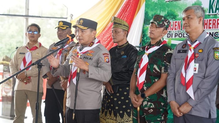 Ekspedisi Merah Putih, Kapolda Riau menyapa warga dan menyerap aspirasi di Concong, Inhil, Kamis (30/7/2026).