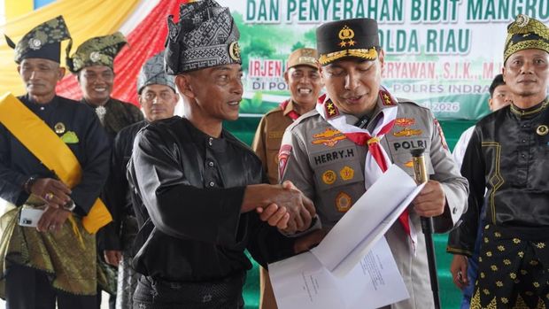 Ekspedisi Merah Putih, Kapolda Riau menyapa warga dan menyerap aspirasi di Concong, Inhil, Kamis (30/7/2026).