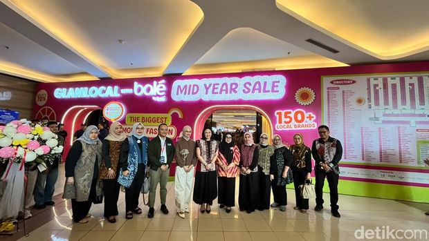 Glamlocal Mid Year Sale mulai dari 29 Juli - 2 Agustus 2026 di Trans Convention Centre, Bandung. Glamlocal Mid Year Sale mulai dari 29 Juli - 2 Agustus 2026 di Trans Convention Centre, Bandung.