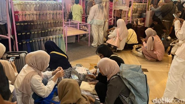 Glamlocal Mid Year Sale mulai dari 29 Juli - 2 Agustus 2026 di Trans Convention Centre, Bandung. Glamlocal Mid Year Sale mulai dari 29 Juli - 2 Agustus 2026 di Trans Convention Centre, Bandung.