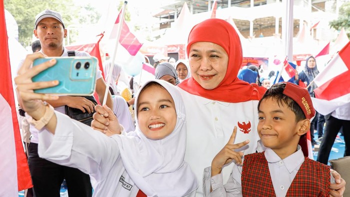 Gubernur Jatim Khofifah Indar Parawansa.