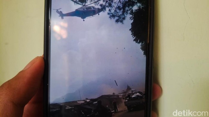 Helikopter yang hendak mendarat ke SPN Cisarua rusak lapak pedagang pasar