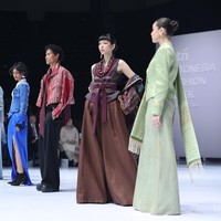 Indonesia Fashion Week 2026 Resmi Dibuka, Kain Ulos Jadi Sorotan Utama