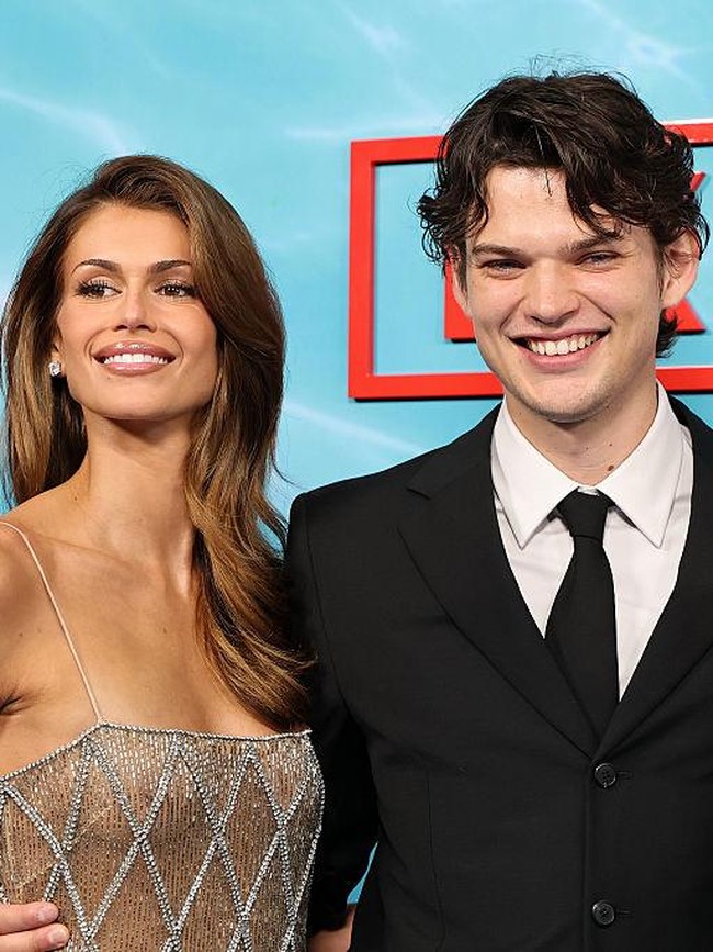 30 Tahun Setelah Perceraian Ortu, Anak Cindy Crawford & Richard Gere Bertemu!