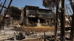 Kebakaran Hutan Hanguskan Pemukiman Elite di Madrid