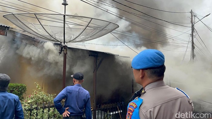 Kebakaran terjadi di Asrama Polisi Polda Jambi