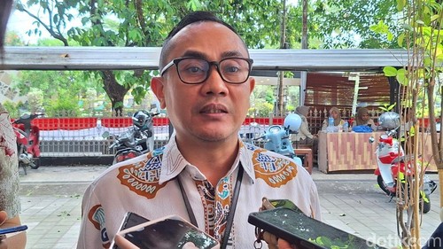Kepala Dinas Kesehatan Kota Mataram, Emirald Isfihan, saat diwawancarai, Kamis (30/7/2026). Dok. Nathea Citra/detikBali