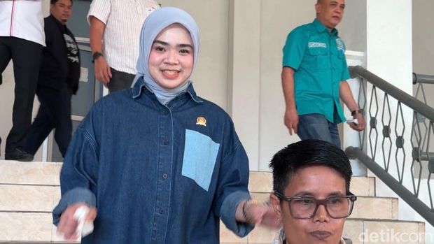 Ketua DPRD Bone Andi Tenri Walinonong. Ketua DPRD Bone Andi Tenri Walinonong.