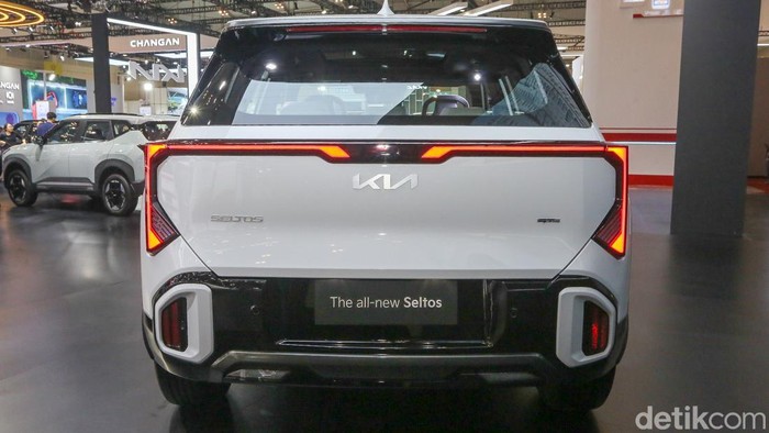 Kia meluncurkan All New Seltos pada ajang GAIKINDO Indonesia International Auto Show (GIIAS) 2026 di ICE BSD City, Kabupaten Tangerang, Kamis (30/7/2026).