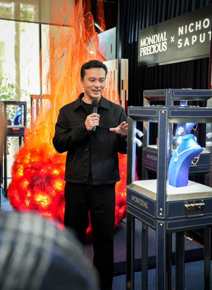 Koleksi Terbaru Precious Fire Mondial x Nicholas Saputra. Diluncurkan pada 25 Juli 2026.