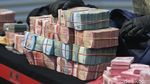 KPK Pamerkan Uang Bukti OTT Bupati Pemalang Senilai Rp1,98 Miliar