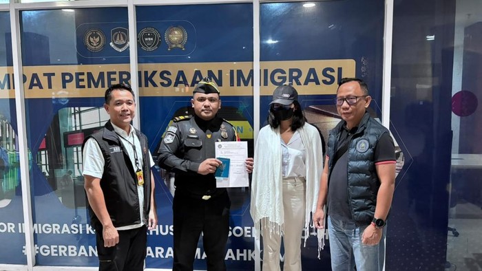 Leny Agustya, buron interpol kasus TPPO pekerja migran ilegal ke Kamboja ditangkap di Bandara Soekarno-Hatta, Selasa (29/7/2026) malam.