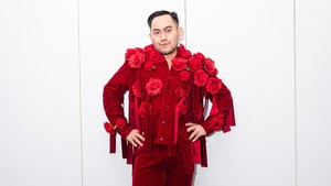Netizen dan sahabat selebritas langsung heboh mengetahui Nassar bakal menggelar konser tersebut. Kinggg mau beli yg VVIP, kata Kiky Saputri. Book VVViP pokoke, ungkap Inul Daratista. Siapppp Gasss Wajib Nonton Iniii, imbuh Fitri Carlina. Foto: dok Instagram kingnassar88