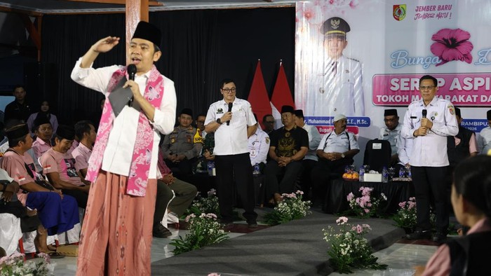 Bupati Jember M Fawait saat serap aspirasi warga di Rambipuji