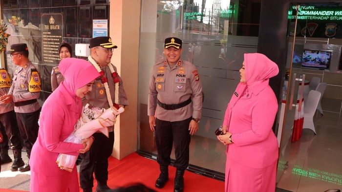 Pisah sambut Kapolres Lamongan