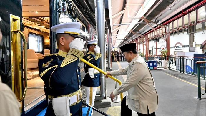 Presiden Prabowo Subianto meresmikan pemugaran bangunan cagar budaya Stasiun Semarang Tawang, Jawa Tengah (Jateng), Kamis (30/7/2026).