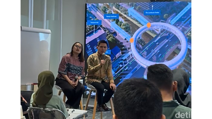 PT MRT Jakarta (Perseroda) menyiapkan Rp 300 miliar untuk membangun Fasilitas Pejalan Kaki (Pedestrian Deck) atau dikenal dengan Jembatan Donat Dukuh Atas.