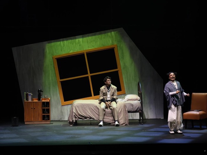 Teater Koma Pentaskan Lakon Rumah Sakit Jiwa