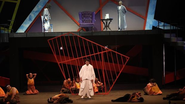 Teater Koma Pentaskan Lakon Rumah Sakit Jiwa Teater Koma Pentaskan Lakon Rumah Sakit Jiwa