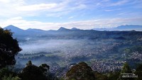 Hiking yang Bersahabat di Geger Bintang Matahari, Lembang
