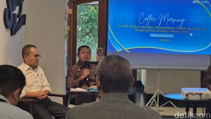Wamendikdasmen Fajar Riza Ul Haq sampaikan MPLS PJJ akan digelar pada 3 Agustus 2026.