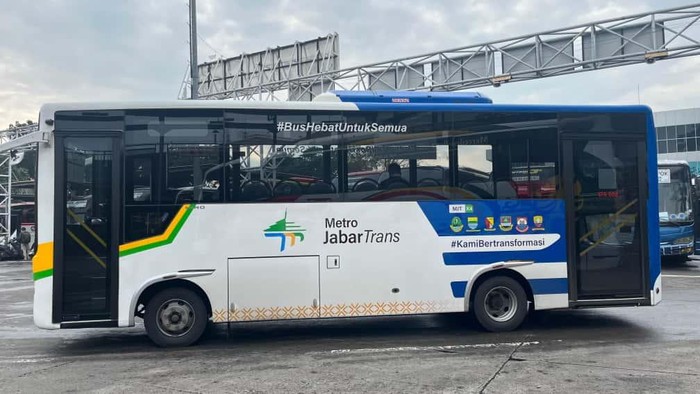 Armada Metro Jabar Trans