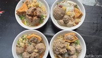 Viral! Bakso Bang Udin Diantre 2 Jam Sebelum Buka, Ada Varian Saikoro