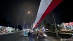 Gotong Royong Warga Malang Bentangkan Merah Putih 600 Meter