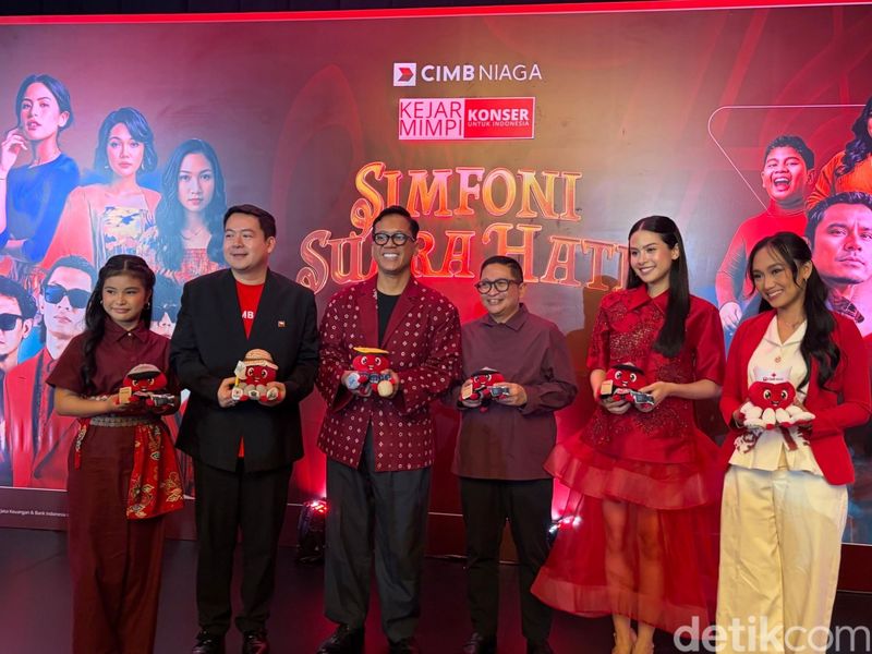 CIMB Niaga Gelar Konser Kejar Mimpi untuk Indonesia 'Simfoni Suara Hati' CIMB Niaga Gelar Konser Kejar Mimpi untuk Indonesia 'Simfoni Suara Hati'