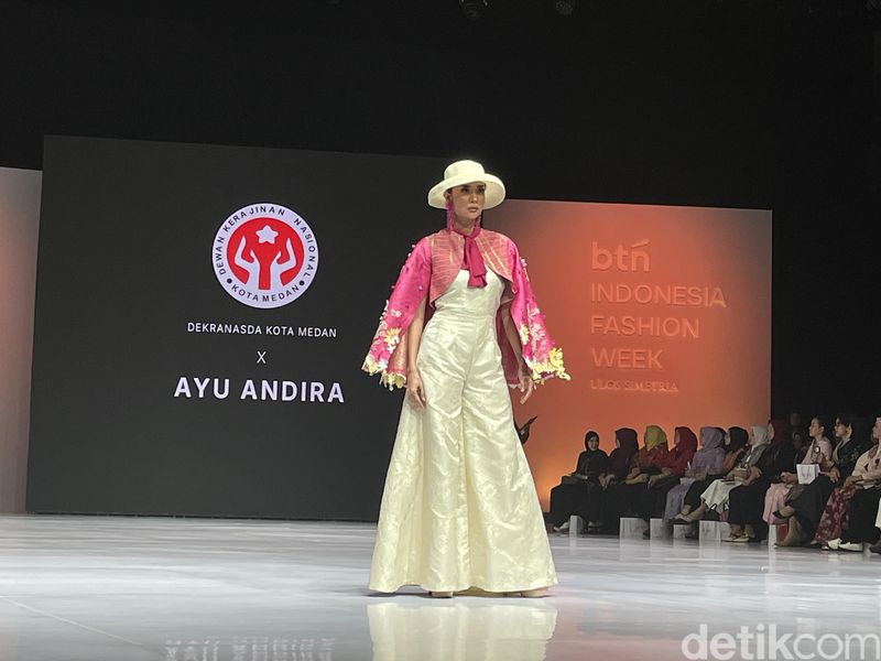 Dekranasda Medan 'Prismatic' IFW 2026