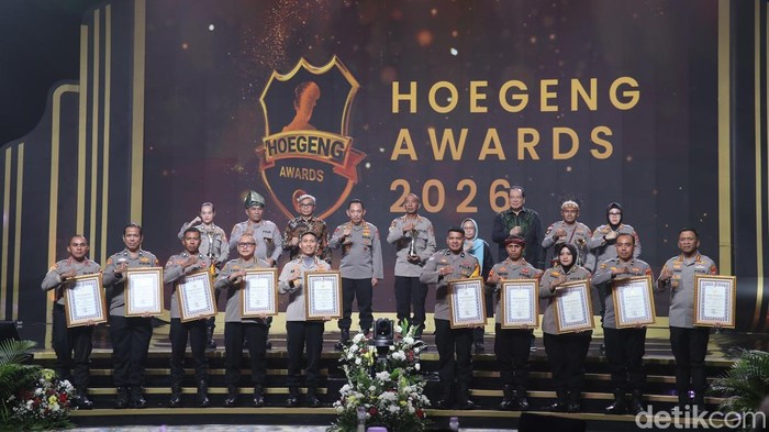 Acara puncak Hoegeng Awards 2026 digelar di The Tribrata Darmawangsa di Jakarta Selatan (Jaksel), Jumat (31/7/2026). Acara ini dihadiri Kapolri Jenderal Listyo Sigit Prabowo dan Chairman of CT Corp Chairul Tanjung (CT).