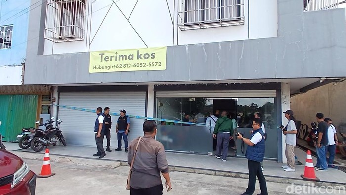 Ruko di Komplek Sakura Permai Blok A Nomor 1 dan 2, Kecamatan Batu Ampar, Batam, yang digerebek BNN RI.