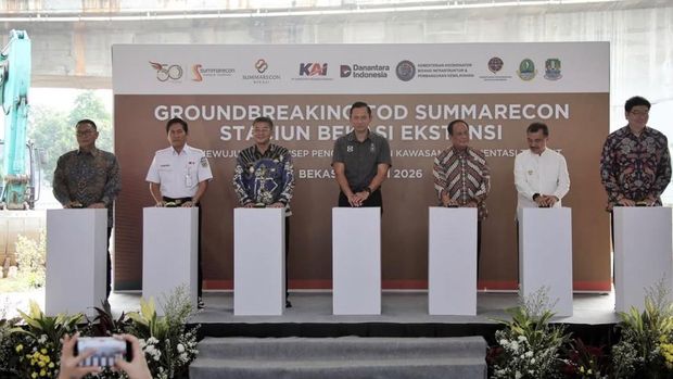 Groundbreaking TOD Summarecon Stasiun Bekasi Ekstensi oleh Menteri Koordinator Bidang Infrastruktur dan Pembangunan Kewilayahan Agus Harimurti Yudhoyono (AHY) pada tanggal 24 Juli 2026. Groundbreaking TOD Summarecon Stasiun Bekasi Ekstensi oleh Menteri Koordinator Bidang Infrastruktur dan Pembangunan Kewilayahan Agus Harimurti Yudhoyono (AHY) pada tanggal 24 Juli 2026.