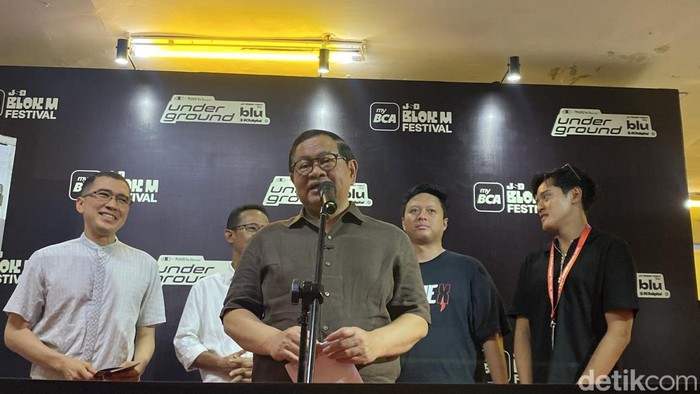 Gubernur DKI Jakarta Pramono Anung akan meminta pihak mal melepas pagar tinggi pada area depan. Pramono bersama TNI-Polri akan memastikan Jakarta aman. (Devi/detikcom)