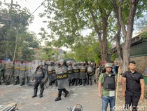 Mencekam! Jalan Teuku Umar Surabaya Ditutup Buntut Aksi Pesilat PSHT