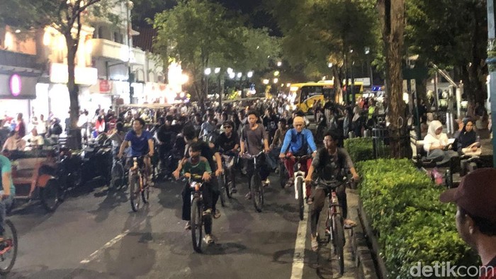 Situasi JLFR di Simpang Kridosono dan jalan Malioboro, Jumat (31/7) malam.