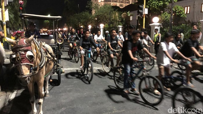 Situasi JLFR di Simpang Kridosono dan jalan Malioboro, Jumat (31/7) malam.