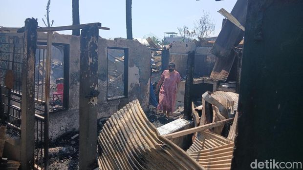 Kebakaran menghanguskan sejumlah rumah di Kecamatan Tallo, Kota Makassar.