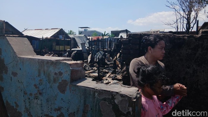 Kebakaran menghanguskan sejumlah rumah di Kecamatan Tallo, Kota Makassar.