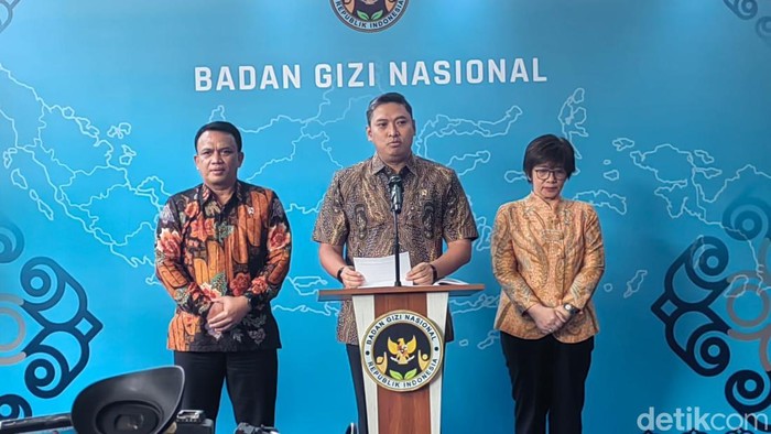 Kepala BGN Sudaryono memberikan keterangan pers di kantornya, Jakarta Pusat, Jumat (31/72026). (Foto: Ilyas Fadhilah)