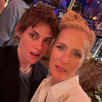 Dalam penampilan karpet merah lain, Kristen bahkan pernah mengenakan celana sangat pendek mirip pakaian dalam. Foto: Instagram @gilliana