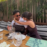 Pesepakbola Spanyol Lamine Yamal untuk pertamakalinya menampilkan foto mesranya dengan pacarnya Ines Garcia di akun Instagramnya pada Jumat (31/7/2026). Dia mengunggah lima foto kebersaamannya dengan Ines dalam unggahan carousel 18 foto. Foto: Dok. Instagram Lamine Yamal