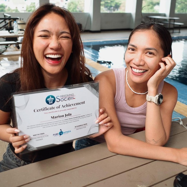 Marion Jola Happy Banget Dapat Sertifikat Freediving