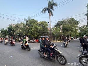 Sempat Ricuh, Massa Pesilat Bubarkan Diri dari Markas DC di Surabaya
