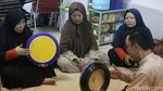 Menjaga Tradisi, Warga Tanah Abang Belajar Seni Musik Bernuansa Islam