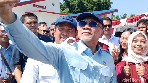 Menko Bidang Pangan, Zulkifli Hasan, ketika berkunjung ke KNMP Desa Ekas Buana, Lombok Timur, NTB, Jumat (31/7/2026).