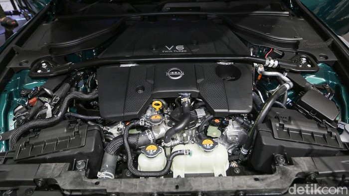 Nissan memperkenalkan mobil sport legendaris Fairlady dalam ajang GAIKINDO Indonesia International Auto Show (GIIAS) 2026 di ICE BSD, Kabupaten Tangerang, Banten, Kamis (30/7/2026). Kehadiran mobil tersebut langsung mencuri perhatian para pengunjung pameran otomotif.