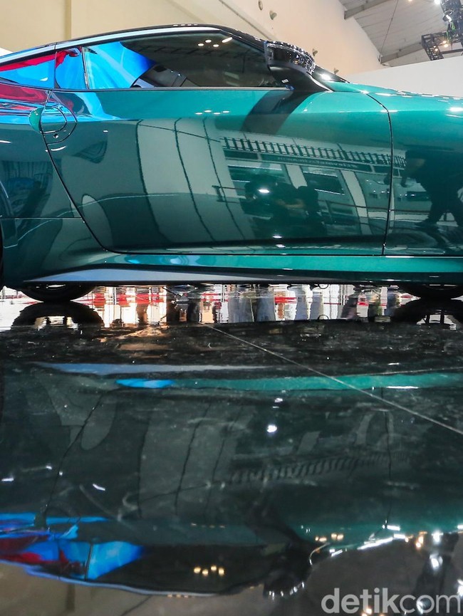 Lihat Lebih Dekat Mobil Sport Legendaris Nissan Fairlady Z