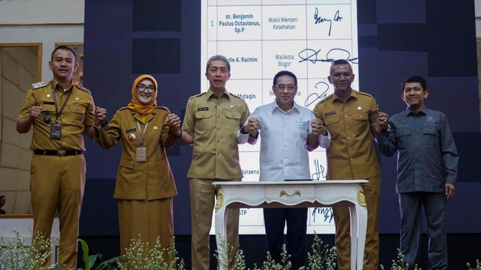 Penandatanganan komitmen pencegahan dan penanggulangan TB serta penguatan program CKG SMART di Kota Bogor.